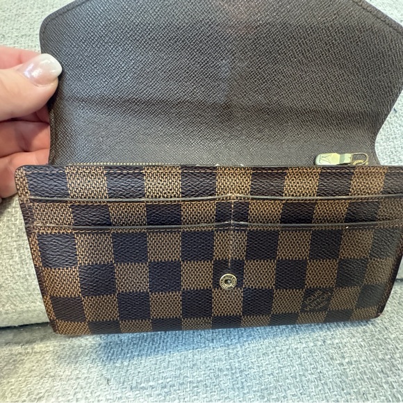 Louis Vuitton Chelsea Tote with Long Wallet - Picture 13 of 14